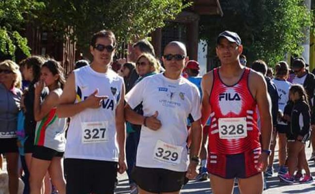 Atletas locales presentes  en  la Corrida Nocturna Héroes de Malvinas