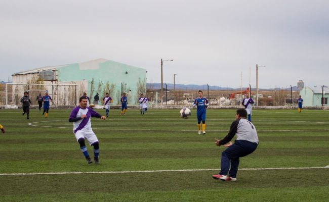 FUTBOL DE VETERANOS:  TRANSPORTES  FIGUEROA CULMINÓ COMO  ÚNICO   LÍDER DE LA PRIMERA RUEDA