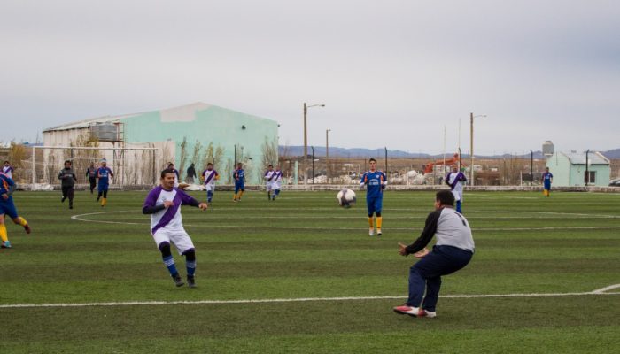 FUTBOL DE VETERANOS:  TRANSPORTES  FIGUEROA CULMINÓ COMO  ÚNICO   LÍDER DE LA PRIMERA RUEDA