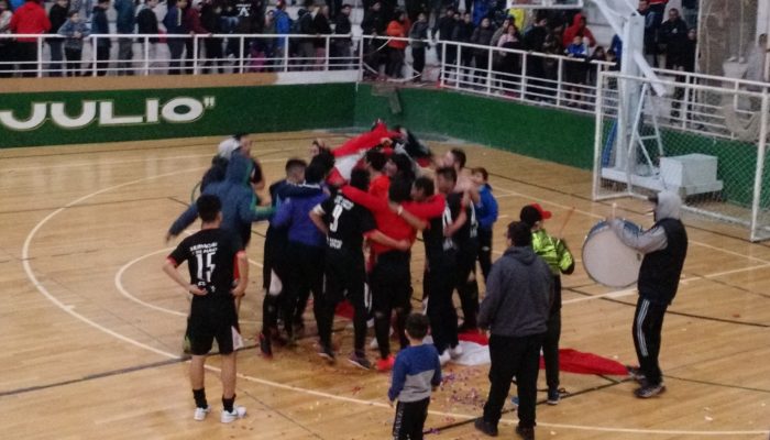 FUTSAL AFA: Huracán-1° de Mayo y Camioneros juegan la final  en  PRIMERA “A”