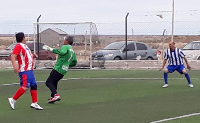 LIGA DE VETERANOS:  Ni el feriado del 20 de Junio los para …