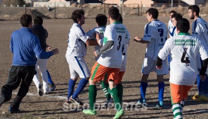 EL TRIBUNAL DE DISCIPLINA   SUSPENDIÓ LA CANCHA DE 5 DE OCTUBRE Y LE DIÓ POR PERDIDO EL PARTIDO FRENTE A  EL FORTIN