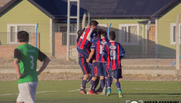 SAN LORENZO LE GANO 4 A 1 A JUVENTUS Y QUEDO SÒLO EN LA PUNTA