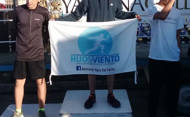 Atletas de Hijos del Viento en la Corrida Dìa del Camino en Puerto Deseado
