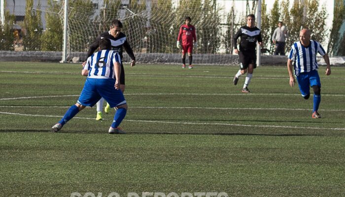 FUTBOL VETERANOS:  EMPATO EL LIDER Y SE ACERCAN SALTA, TRANSPORTES FIGUEROA  Y  DON BOSCO