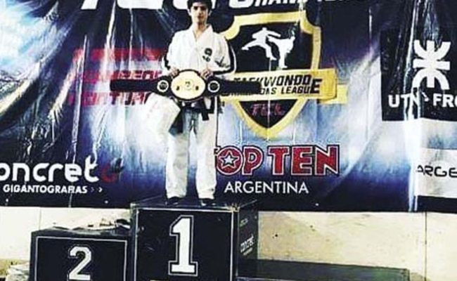 TAEKWONDO:  FERNANDO TAPIA CAMPEON EN BUENOS AIRES