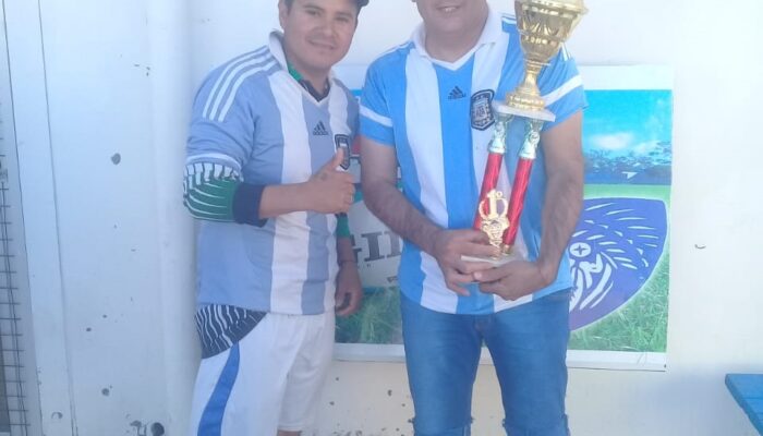 FUTBOL TENIS:   Carlos Figueroa y Alex Araya  fueron los campeones