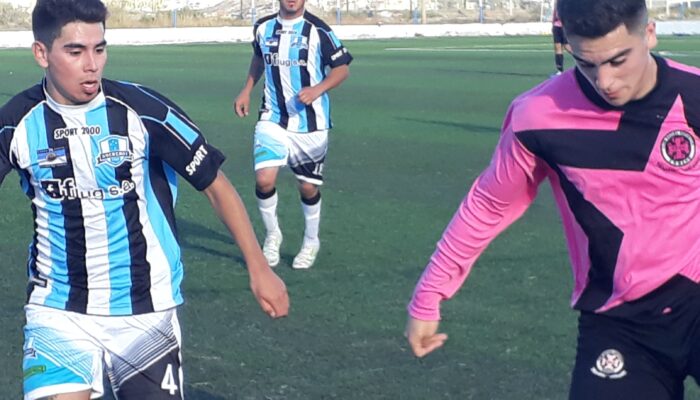 FUTBOL : DEPORTIVO NOCHEROS  LE GANÓ  3  A  0  A URBANO Y  SIGUE  SOLO  EN  LA  PUNTA
