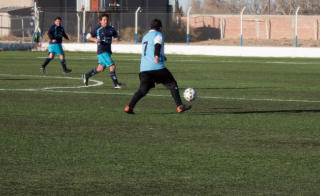 FUTBOL SENIORS:   LOBO JUJEÑO SIGUE GOLEANDO