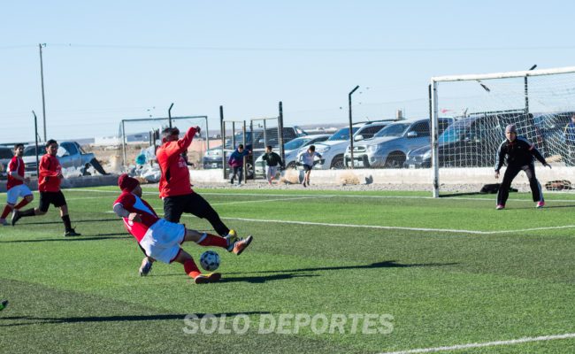 LIGA DE VETERANOS :  GANÒ NOCHEROS Y SIGUE  LIDERANDO LAS POSICIONES