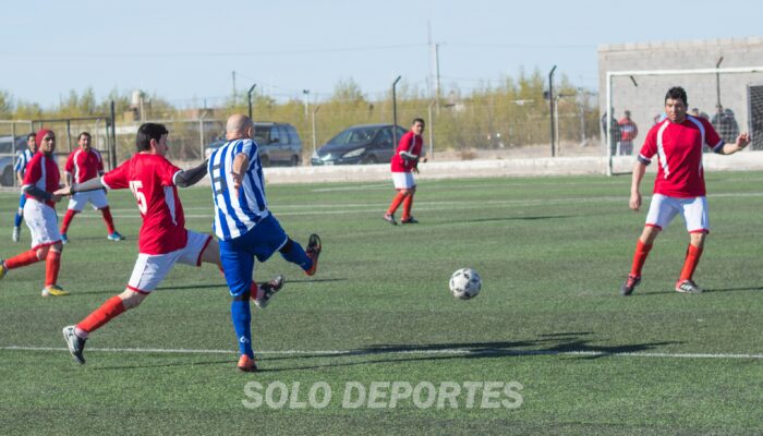 LIGA DE VETERANOS: GASOLEROS Y NOCHEROS  SON  LÌDERES