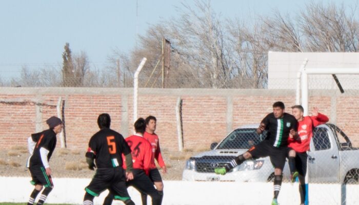 FUTBOL SENIORS:  VETERANOS UNIDOS DE METAN CAMPEON A UNA FECHA DEL FINAL