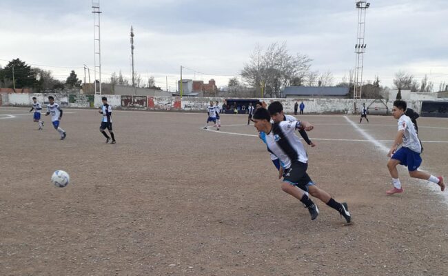FUTBOL SUBSEDE LAS HERAS  : DEPORTIVO NOCHEROS MANDA EN INFERIORES Y  EN 1º DIVISION  FEMENINA