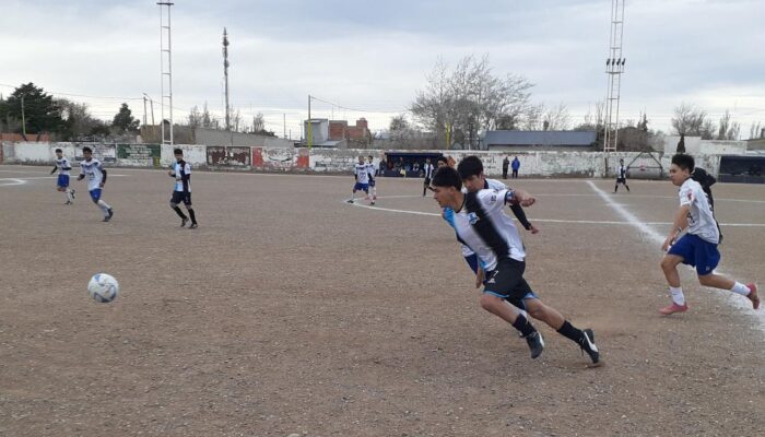 FUTBOL SUBSEDE LAS HERAS  : DEPORTIVO NOCHEROS MANDA EN INFERIORES Y  EN 1º DIVISION  FEMENINA