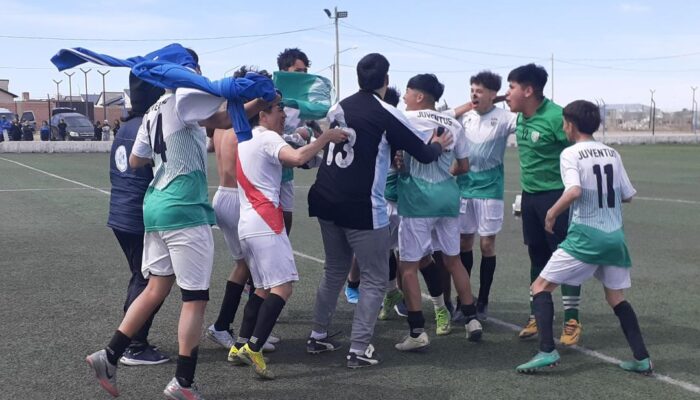 FUTBOL SUBSEDE LAS HERAS:  LA JUVE SE CONSAGRO CAMPEON EN 5TA. AL GANARLE UN PARTIDAZO A NOCHEROS