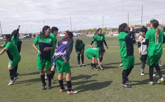FUTBOL SUBSEDE LAS HERAS : JUVENTUS , EL PRIMER CAMPEON EN 1ERA. DIVISION FEMENINA