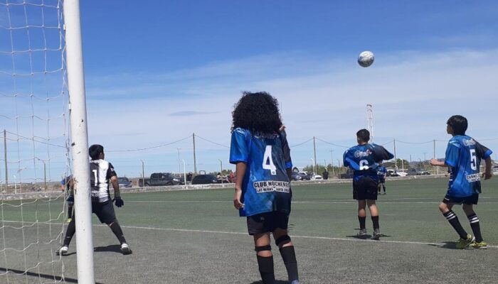 NOCHEROS VENCIO  AL DEPORTIVO LAS HERAS EN TODAS LAS DIVISIONES