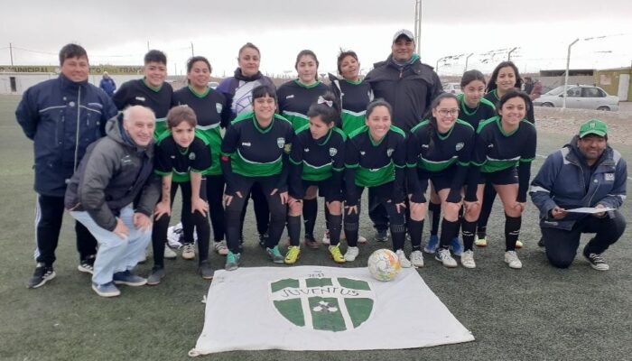 FUTBOL FEMENINO :  LAS CHICAS DE JUVENTUS CAMPEONAS DEL AÑO