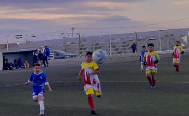 FUTBOL SUBSEDE LAS HERAS : POR EL VIENTO DEL FIN DE SEMANA SOLAMENTE  SE  JUGO EL VIERNES  EN 8VA. DIVISION