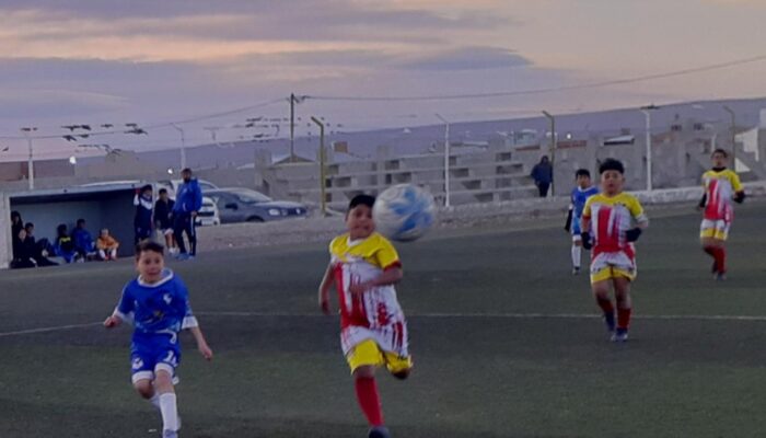 FUTBOL SUBSEDE LAS HERAS : POR EL VIENTO DEL FIN DE SEMANA SOLAMENTE  SE  JUGO EL VIERNES  EN 8VA. DIVISION