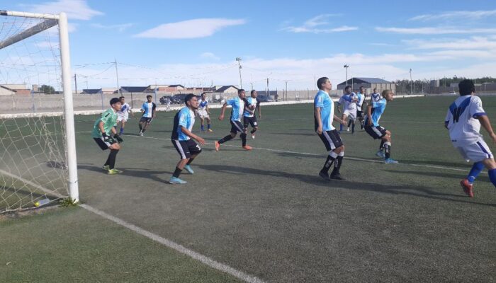 FUTBOL SUBSEDE LAS HERAS :  IGUALARON 0 A 0  NOCHEROS Y DEPORTIVO LAS HERAS