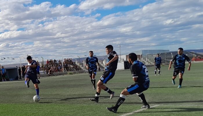 FUTBOL:    El Club Deportivo Las Heras  debuta en el triangular zonal por una plaza en el Torneo Federal Regional Amateur 2024