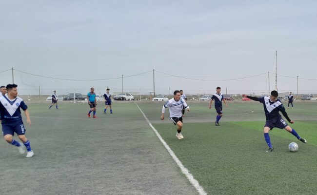 FUTBOL SUBSEDE LAS HERAS: NOCHEROS VENCIO 3 A 1 AL DEPORTIVO Y ES EL UNICO LIDER