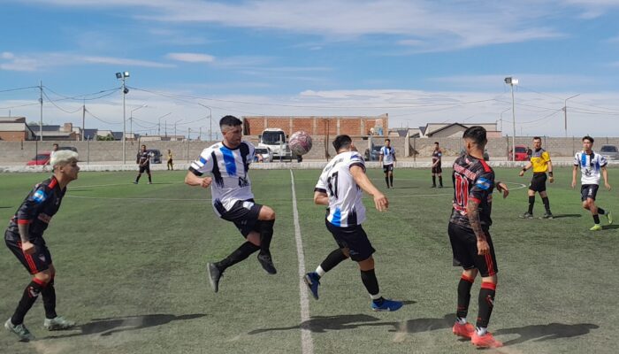 TORNEO REGIONAL AMATEUR:  NOCHEROS PERDIÓ EN EL DEBUT