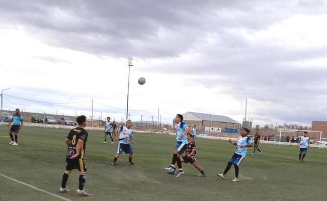 FUTBOL SUBSEDE LAS HERAS:  GANARON ATLAS Y JUVENTUS EN EL DEBUT
