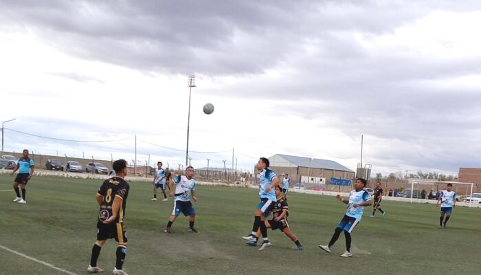 FUTBOL SUBSEDE LAS HERAS:  GANARON ATLAS Y JUVENTUS EN EL DEBUT