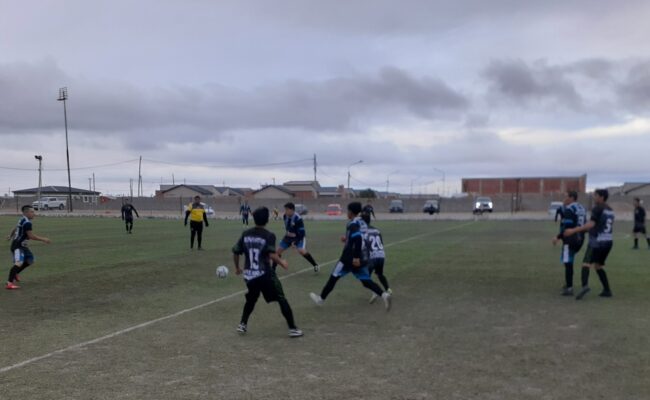 FUTBOL SUBSEDE LAS HERAS:   JUVENTUS LE GANÓ 2 A 1 A NOCHEROS Y ES EL ÚNICO LÍDER