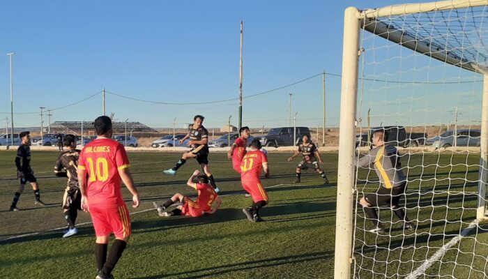 FUTBOL LIGA NORTE:  ATLAS VENCIÓ A HALCONES Y ACCEDIÓ A LA PUNTA DEL TORNEO